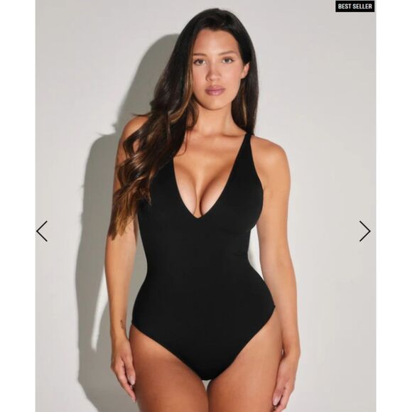 TA3 Plungey Black Corset Back Sculpting One Piece Swimsuit XS Reg/Long NWT - Picture 2 of 9